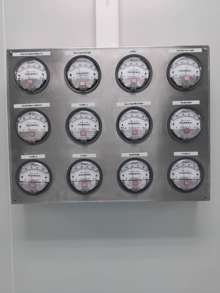 Cleanroom differential pressure monitoring